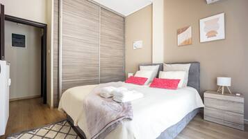 1 quarto, escrivaninha, ferros/tábuas de passar roupa, Wi-Fi de cortesia