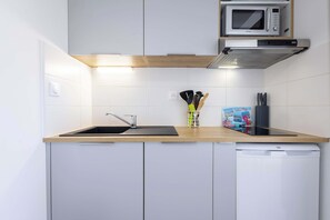 Kühlschrank, Mikrowelle, Geschirrspüler