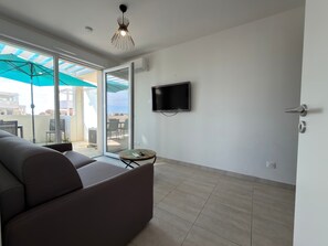 TV - Beautiful Apartment in Valras-Plage (Sérignan)