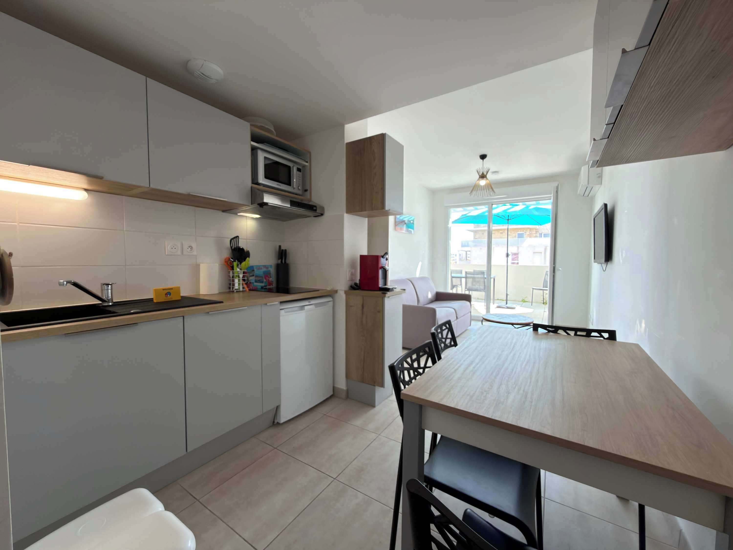 Kühlschrank, Mikrowelle, Geschirrspüler