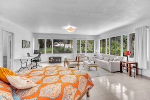 3 Schlafzimmer, Schreibtisch, WLAN, Bettwäsche