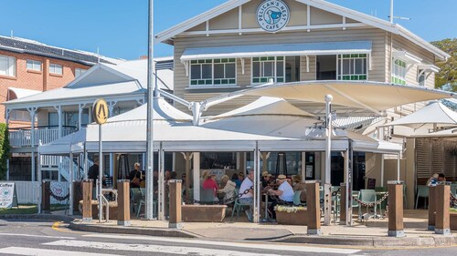 Bayside Breeze Seaside Serenity