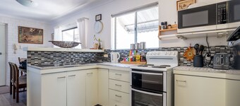 Bayside Lifestyle Getaway Sleeps 4