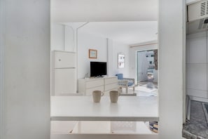 Interior - Holidays 'Alondras E107' with Sea Views, Shared Pool and Wi-Fi (Costa del Silencio)