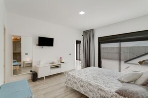 3 Schlafzimmer, Bügeleisen/Bügelbrett, WLAN, Bettwäsche