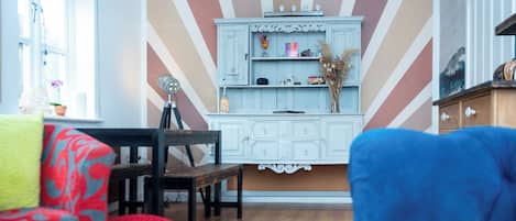 TV