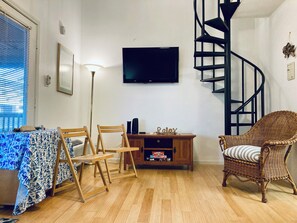 Smart TV, books