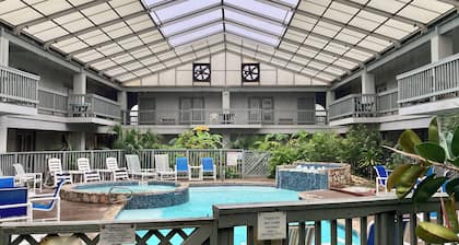 Refreshing Oasis! Steps from the Beach! Studio with Loft, Indoor Pool & Hot Tub