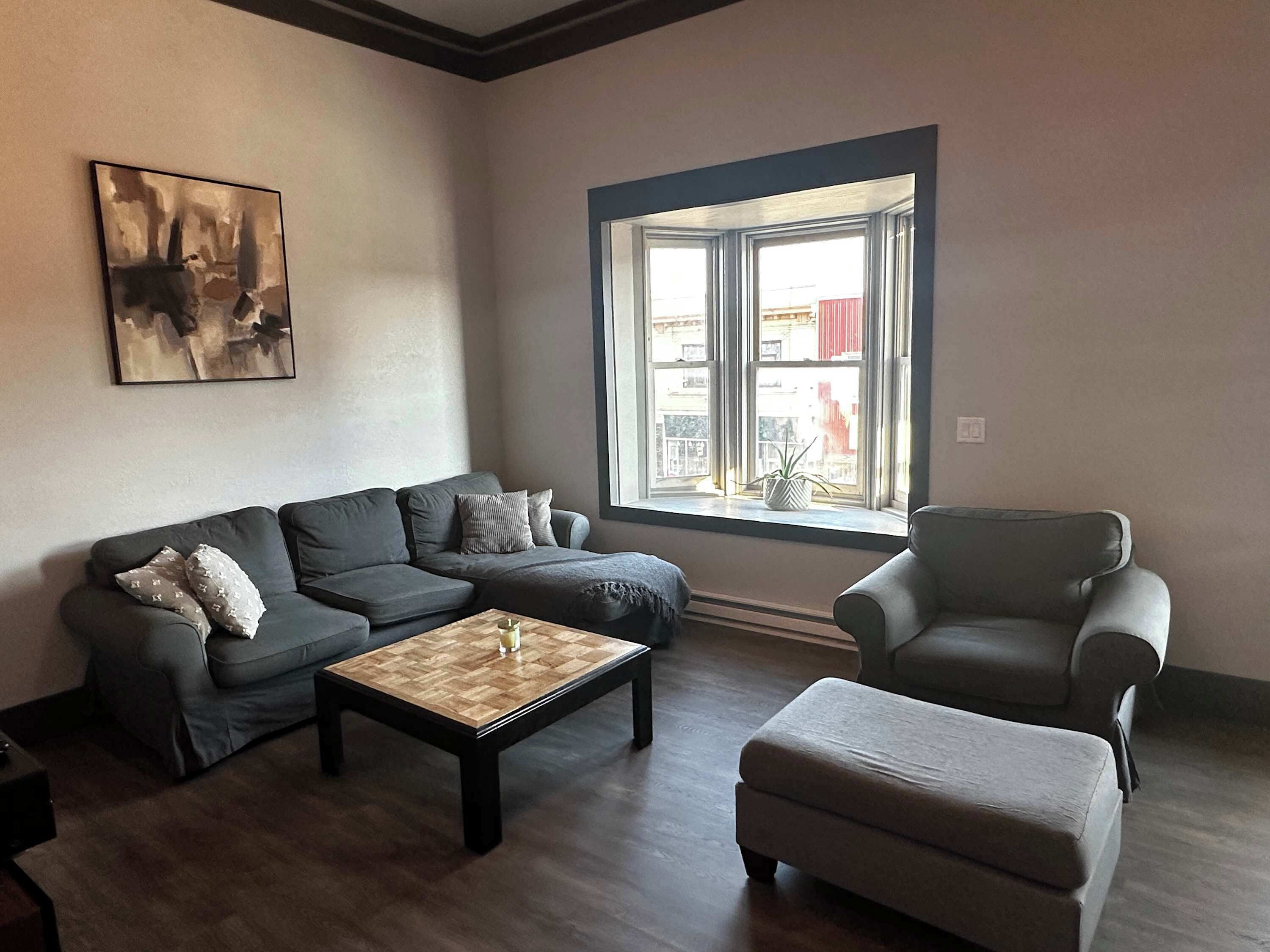 Fernseher, Stereoanlage, Arbeitsbereiche