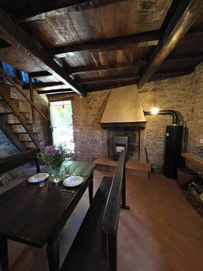 Dining - Tuscany Escape (Toscana)