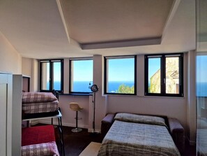 2 dormitorios, tabla de planchar con plancha, wifi y ropa de cama