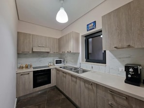 Four, plaque de cuisson