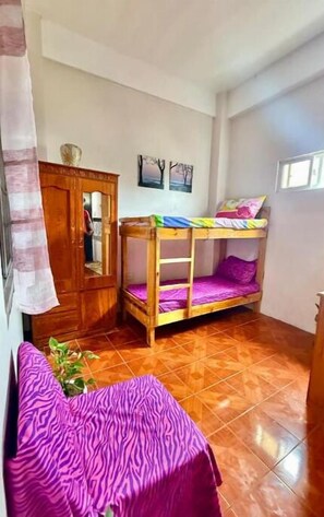 1 bedroom, WiFi, bed sheets