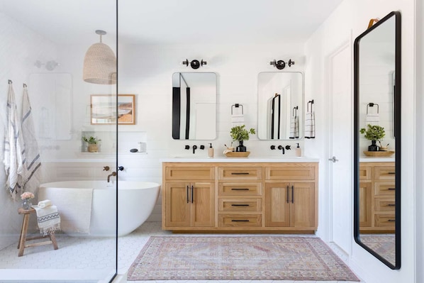 Hair dryer, towels, toilet paper