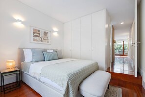 1 quarto, ferros/tábuas de passar roupa, acesso à internet