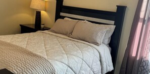 3 bedrooms, iron/ironing board, WiFi, bed sheets