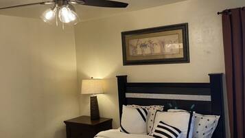 3 habitaciones, tabla de planchar con plancha, wifi y ropa de cama