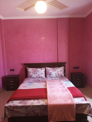 Traditional Double Room | Blackout drapes, soundproofing, free WiFi