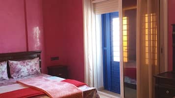 Traditional Double Room | Blackout drapes, soundproofing, free WiFi