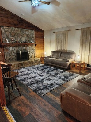 Télévision, cheminée