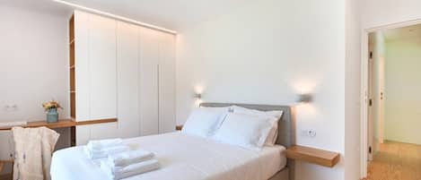3 chambres, fer et planche à repasser, accès Internet, draps fournis