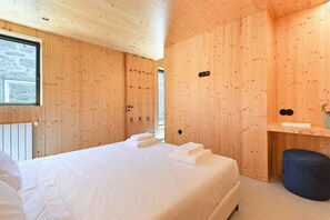2 habitaciones, tabla de planchar con plancha, internet y ropa de cama 