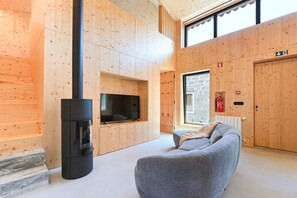 Living area - Casas D'além 2 Refuge W/ pool & nature (Vieira do Minho)