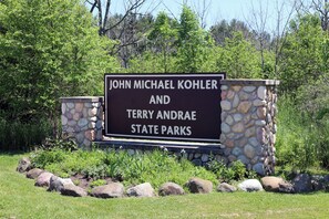 Property grounds - Fully renovated, updated, and high-end finished 5 bedroom facing the marina! (Sheboygan)