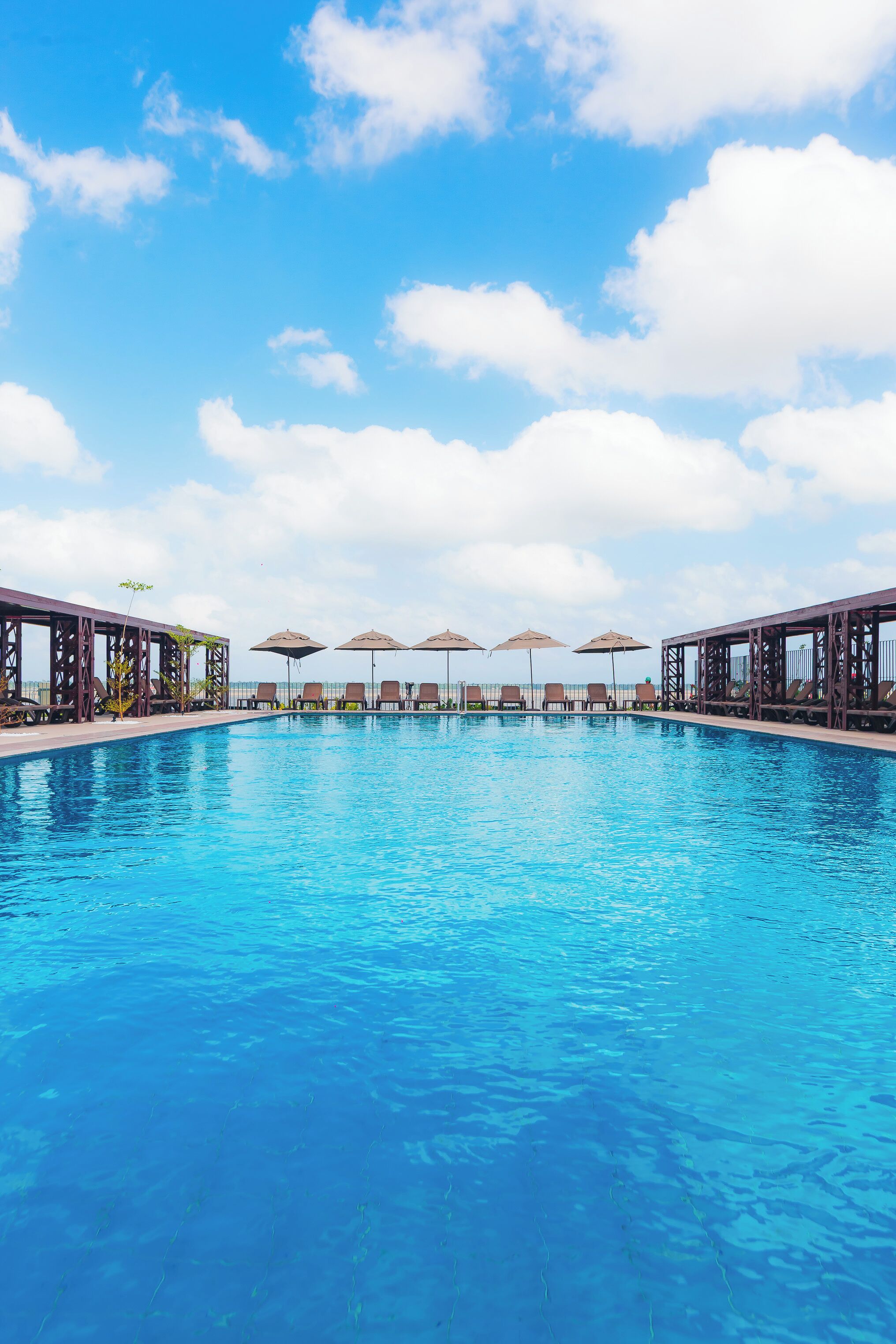 Innenpool, 2 Außenpools