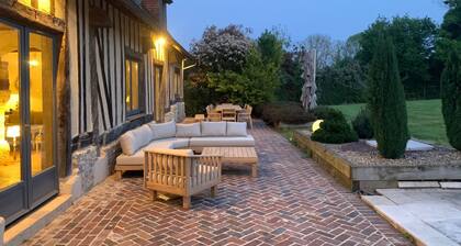 Serene villa with heated and covered pool in Le Brévedent