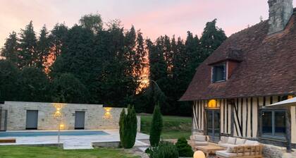 Serene villa with heated and covered pool in Le Brévedent