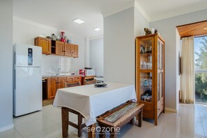 Basic Apartment | Private kitchen