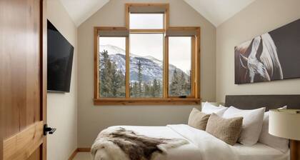 Luxury Mountain Villa | Private Hot Tub & Deck