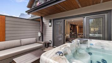 Bain à remous extérieur