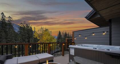 Private Hot Tub | 4 Bed Townhome