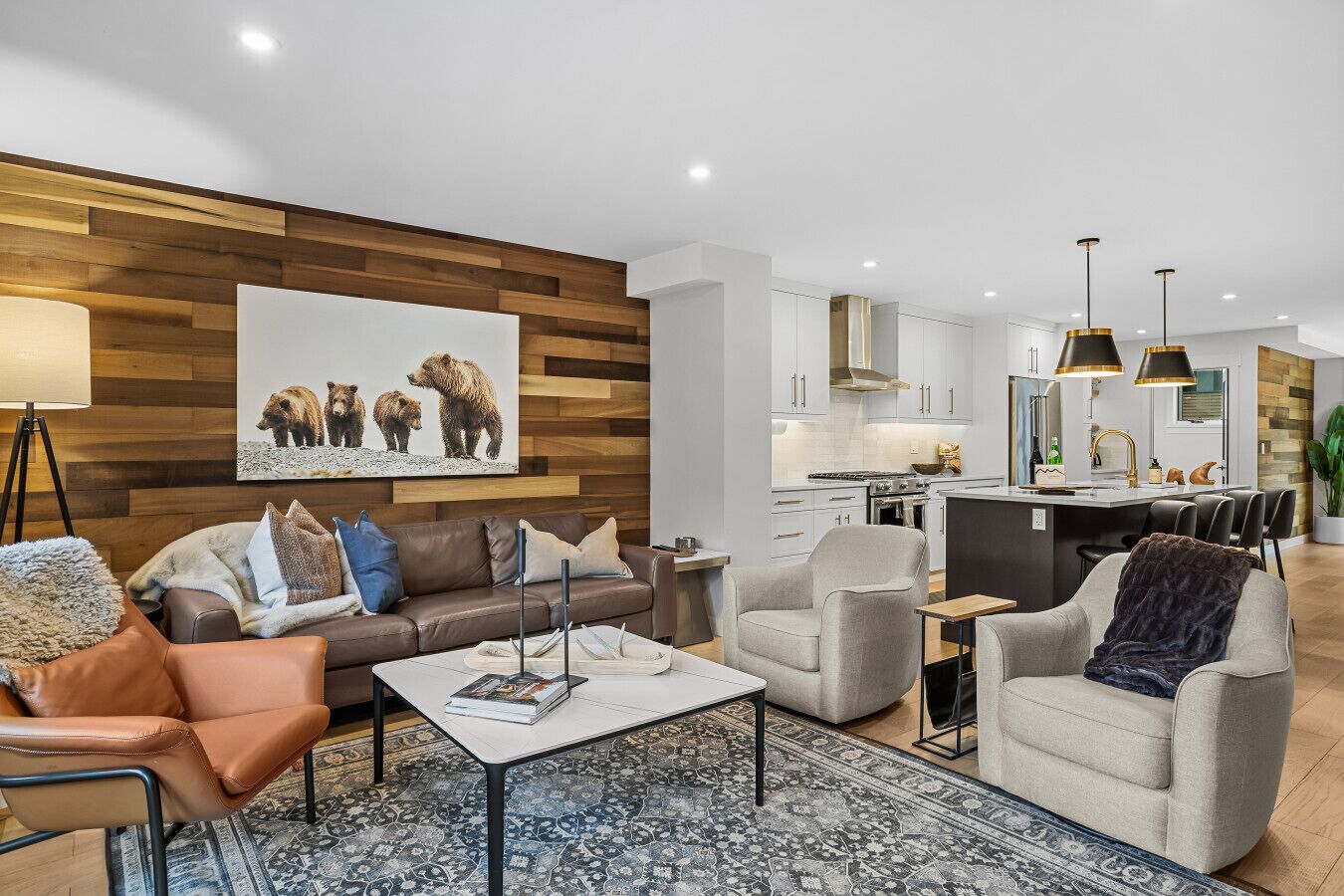 Een smart-tv en een open haard