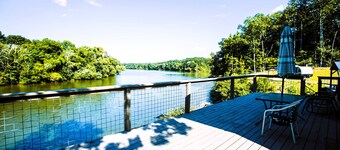 Peaceful 2B/2B NW GA Waterfront Getaway w/fishing, boating +watersports-Sleeps 7