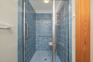 Shower, towels