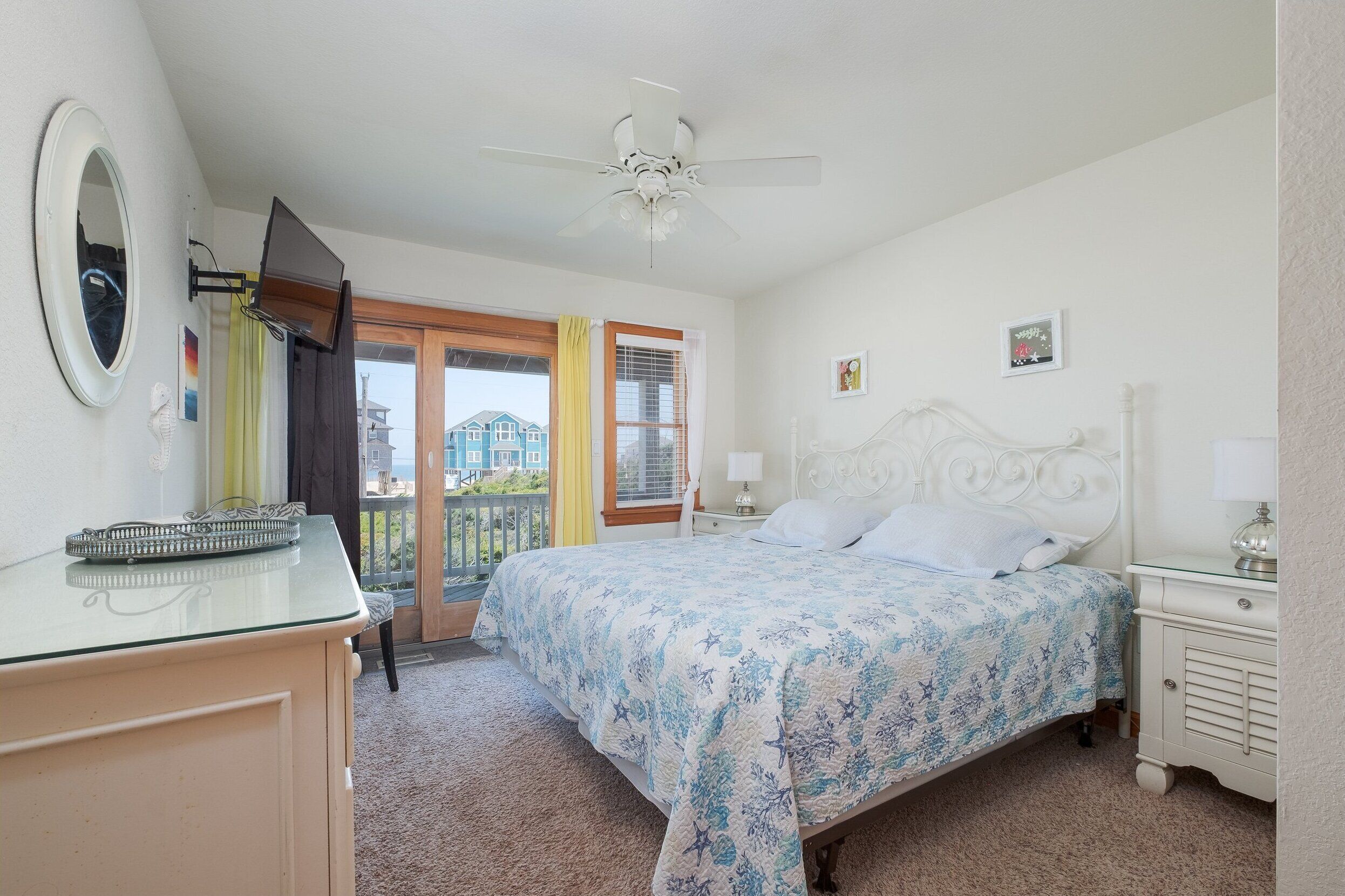 8 bedrooms, free WiFi, bed sheets