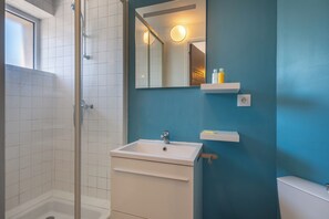 Dusche, Handtücher, Seife, Shampoo
