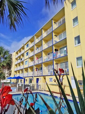 Pool - Beachfront Studio with Ocean Views (Myrtle Beach)