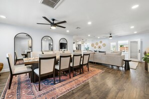 Room - Desert Oasis Retreat Pool Spa Gameroom (Scottsdale)