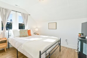 4 chambres, fer et planche à repasser, accès au Wi-Fi (inclus)
