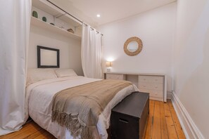 2 室のベッドルーム、アイロン / アイロン 台、WiFi、ベッドシーツ