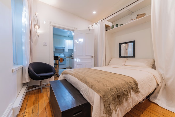 2 chambres, fer et planche à repasser, Wi-Fi, draps fournis