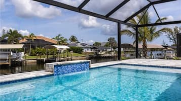 Udendørs pool, opvarmet pool