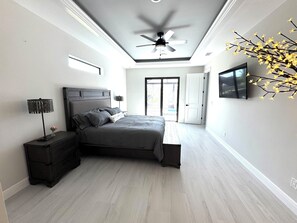 4 habitaciones, tabla de planchar con plancha y wifi gratis