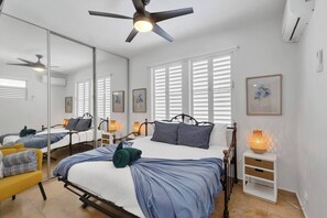 5 bedrooms, desk, iron/ironing board, travel cot