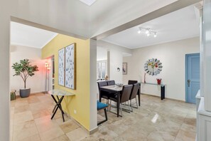 Dining - Condado Villa 5Bd 3Ba | Spa/Generator/Parking (San Juan)