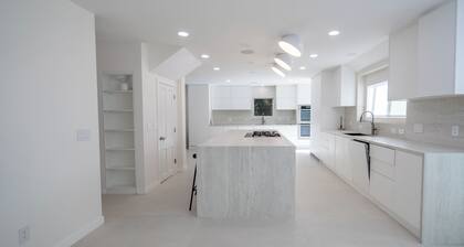 Luxury 6BR Villa Near Beverly Hills Kosher Kitchen Heated Pool Sauna Guest House